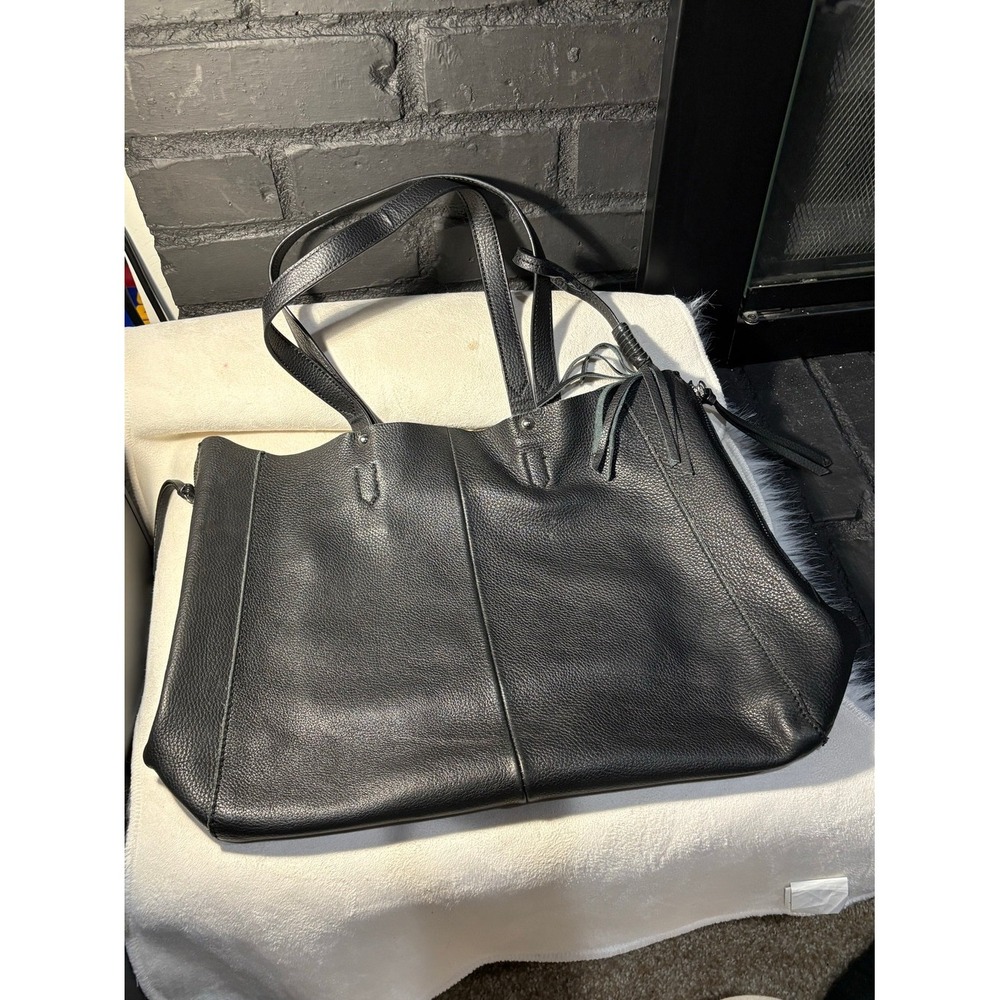 Sanctuary Black Leather Camo‎ Rose Tote Bag with Side Zips - Picture 4 of 7
